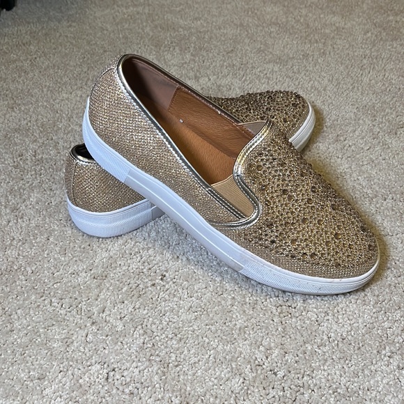 Volatile GOLD beaded slip on shoes size 9 - Picture 2 of 6